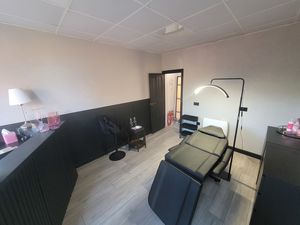 Photo 1- click for photo gallery